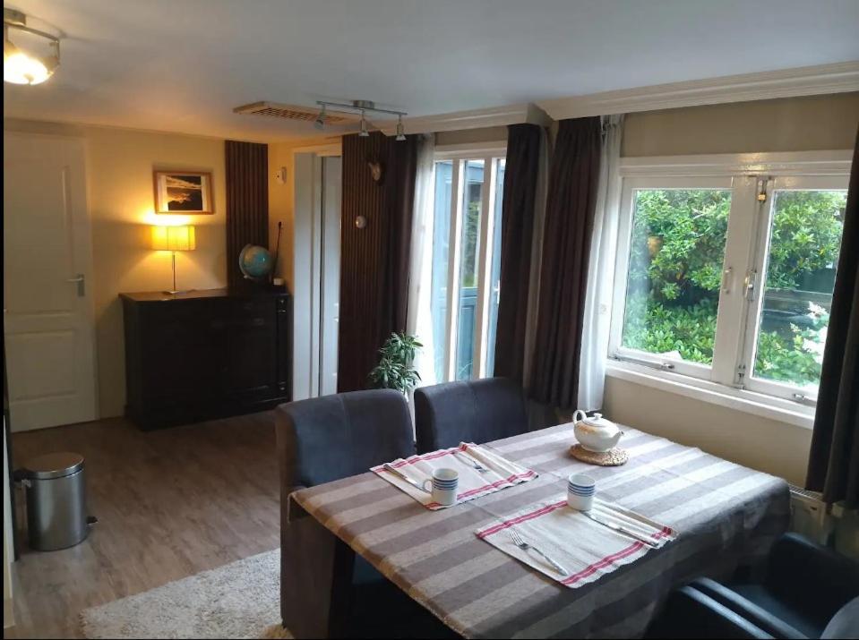 Chalet Op De Veluwe Putten Eksteriør bilde